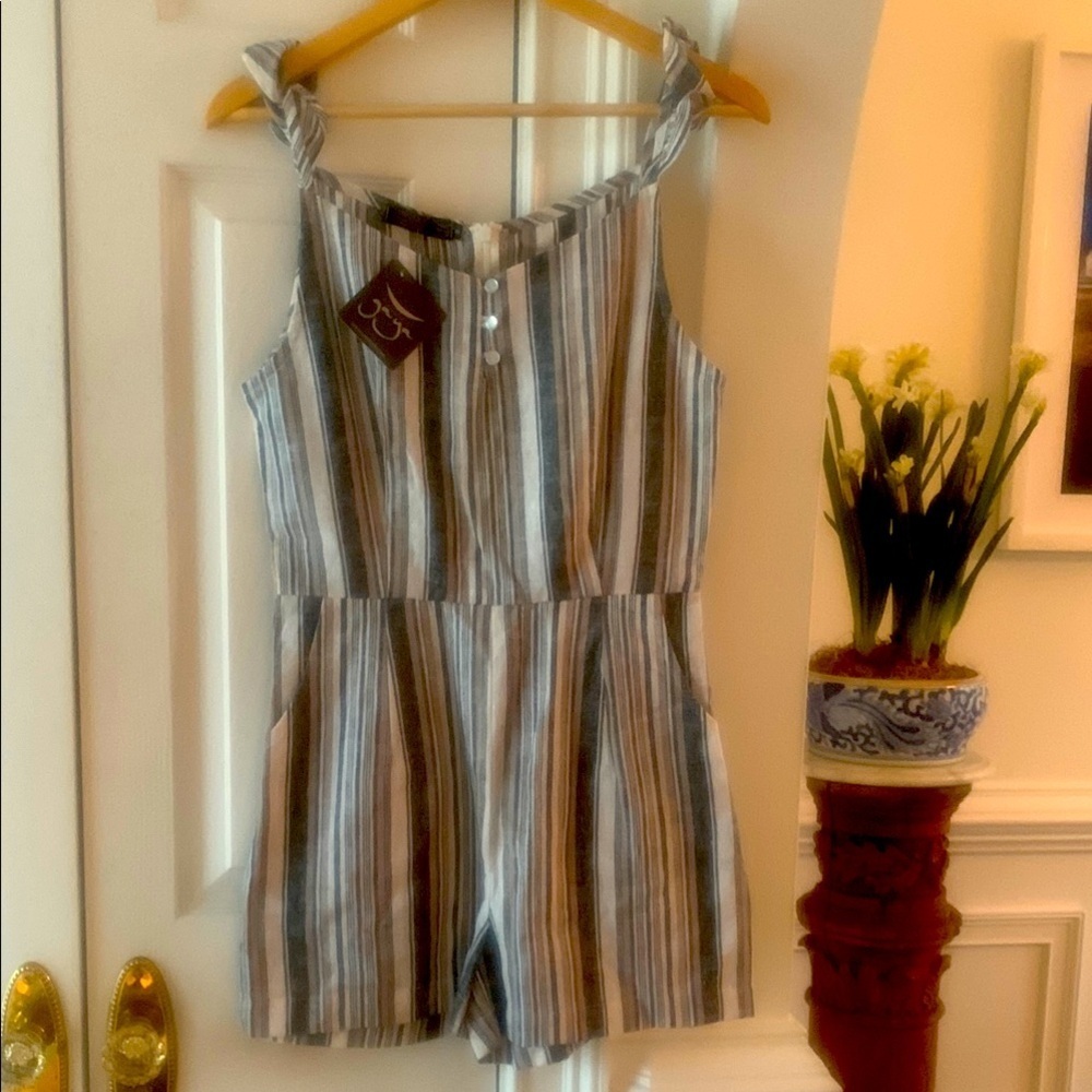 NWT Gaya Romper Stripes Linen Pockets Small - Picture 2 of 8